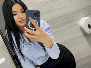 RaisaCooper's Sexcam