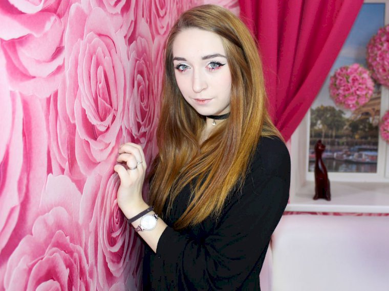 Profil de RachelRedhot - Photo n°0