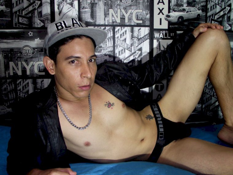 RANDYLATINBOY's profile - Image n°0