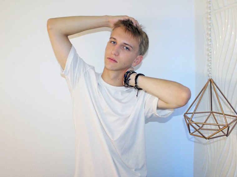 RaymondMiller's profile - Image n°0
