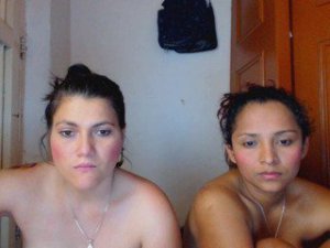 RealLesbiLovers's Sexcam