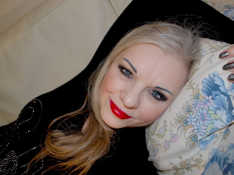 RealWomanX's profile - Image n°0