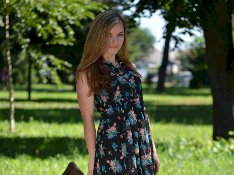 RedGreyRose's profile - Image n°1