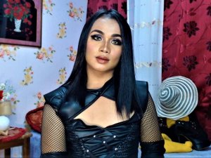 ReginaJenner's Sexcam