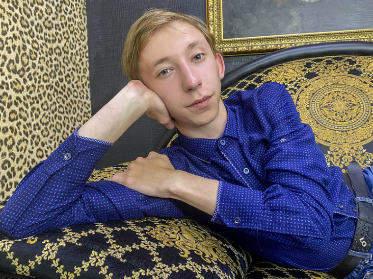 RevMitskevich's profile - Image n°0