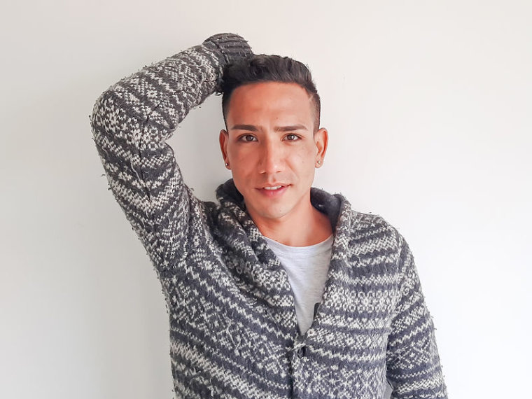 RickyLara's profile - Image n°0