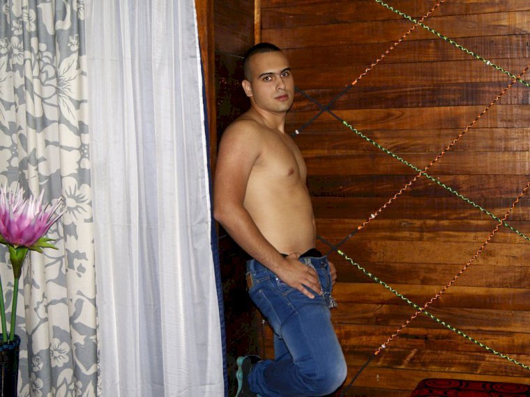 RobbyM's profile - Image n°0
