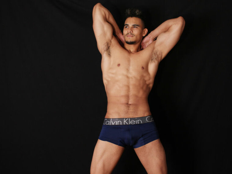 Profil de RoberMusclecock - Photo n°0