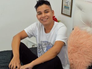 RobertoLandazuri's Sexcam