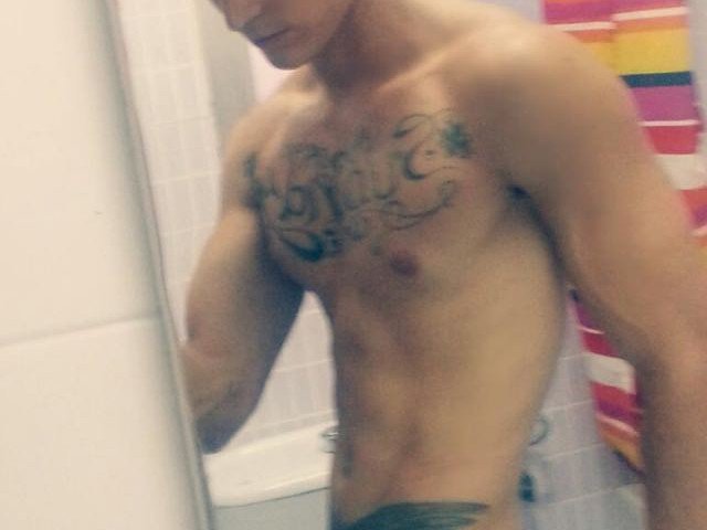Profil de robertsX - Photo n°0