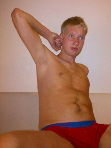Ron1998's profile - Image n°1