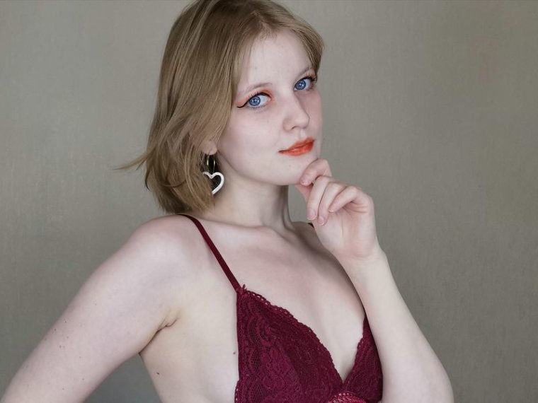 RosaBrown's profile - Image n°0