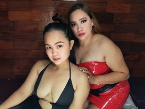 RoseAndCatie's Sexcam