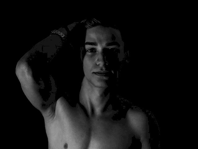 rowancandy's profile - Image n°2