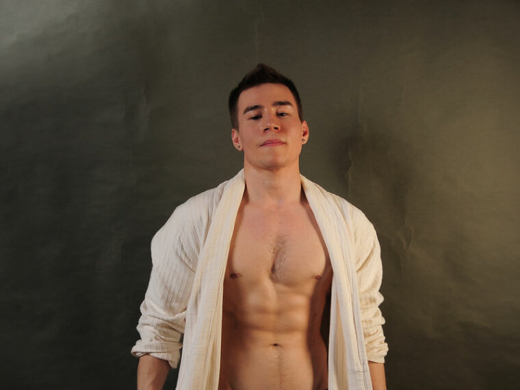 RyanFitt's profile - Image n°0