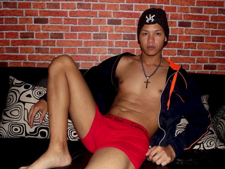 Profil de RYANLATIN - Photo n°0