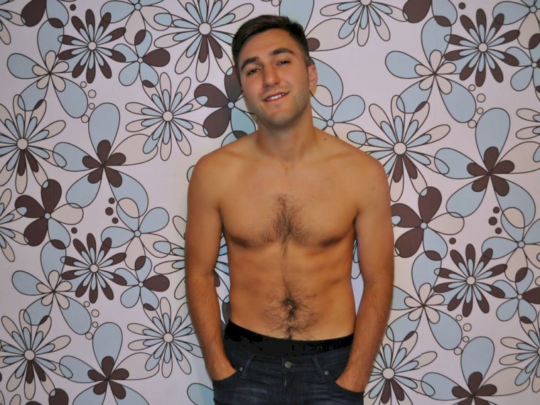 RyanMay's profile - Image n°1