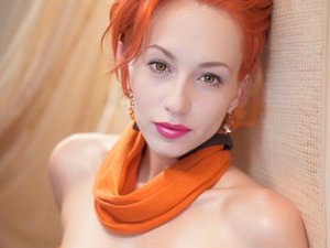 Live Sex SexxyRedFoxy