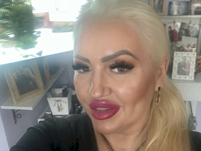 SadieLuxx's profiel - Afbeelding n°7