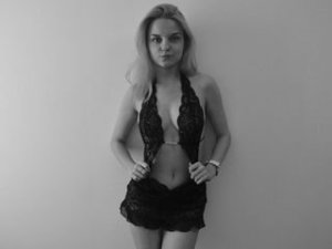 Live Sex SaraSwan