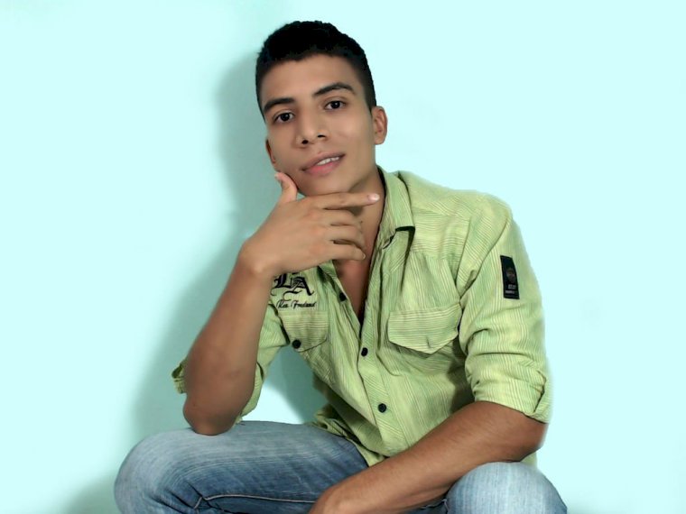 Profil de SEXYLATINBOY94 - Photo n°1