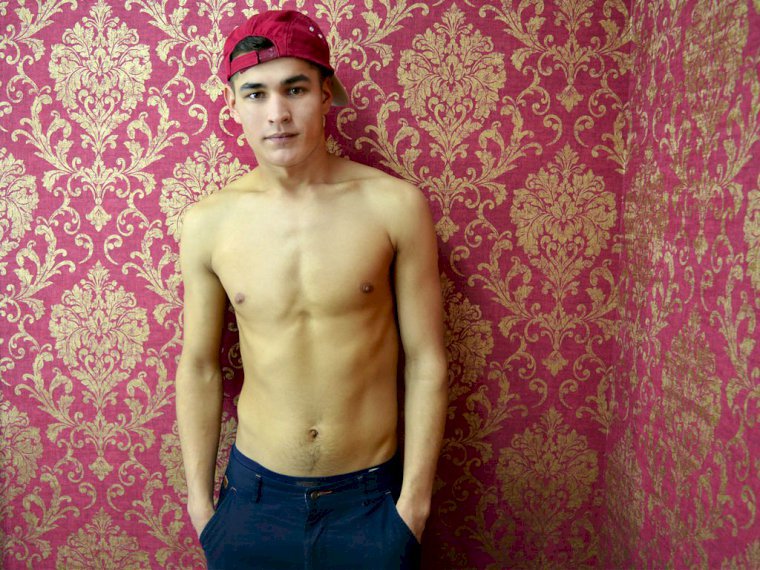 Profil de SoHotColin - Photo n°1