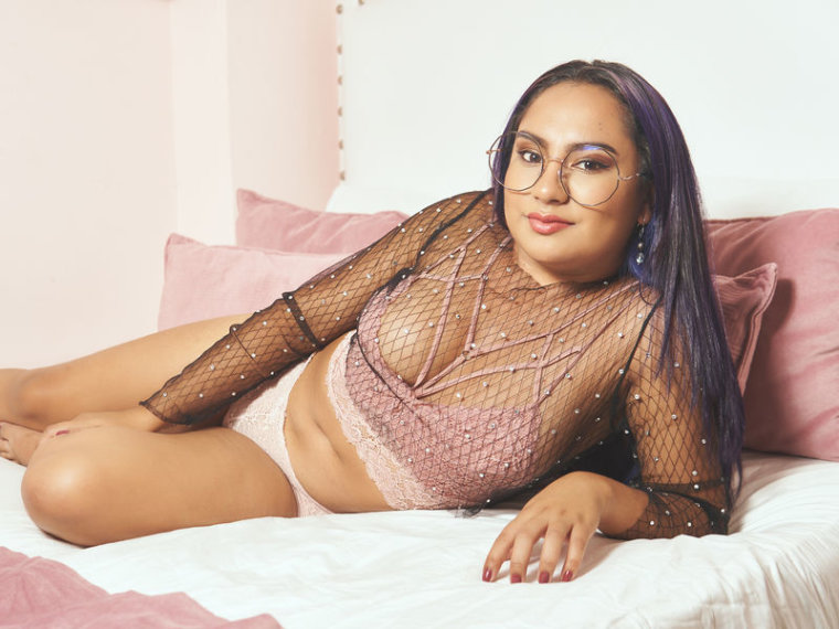 TanishaWillow's profile - Image n°0