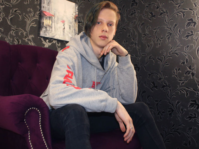 ThomasBenson's profile - Image n°0