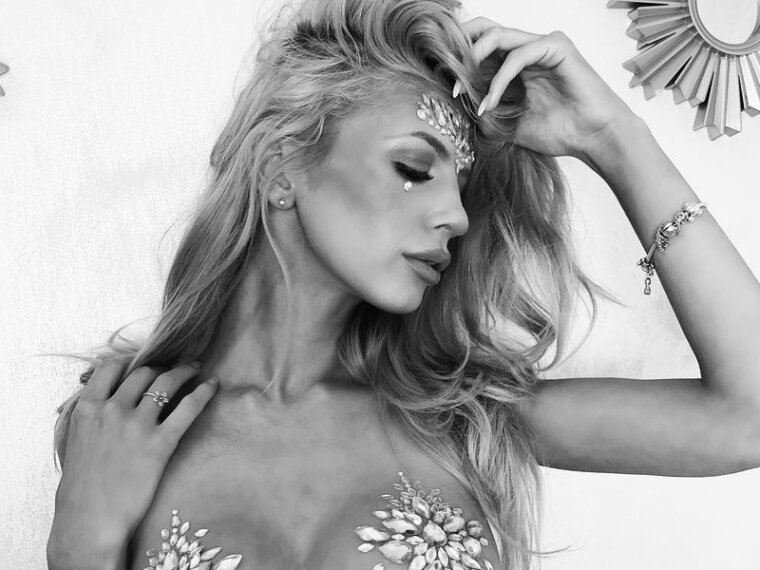 TiffanyDeeee's profile - Image n°0