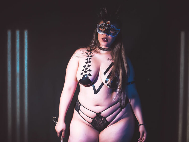TiffanyKlein's profile - Image n°0