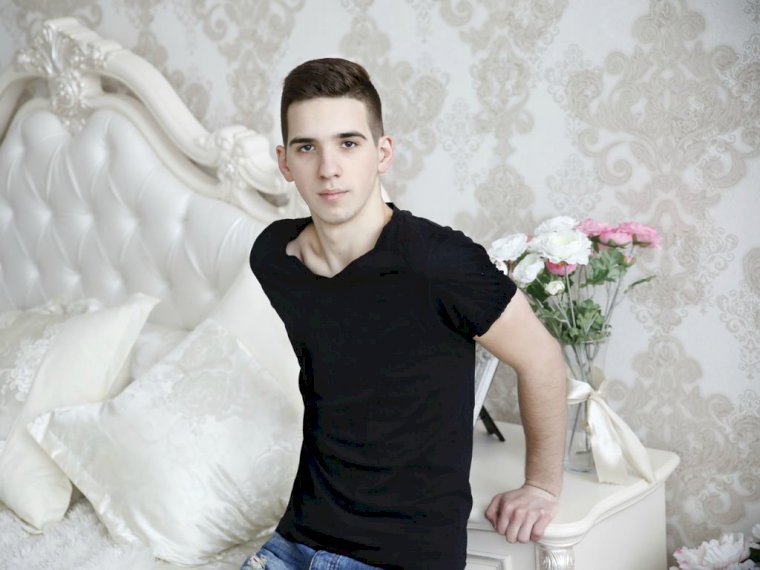 TimmyYoung's profile - Image n°0