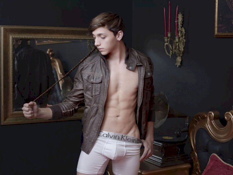 TommyStelee's profile - Image n°0