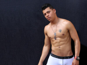 TOMMYSWEETLATIN's Sexcam