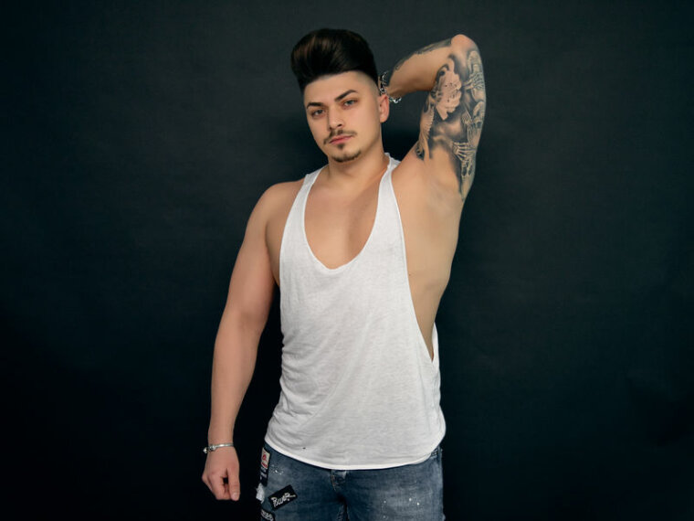 TonyWilcox's profile - Image n°0