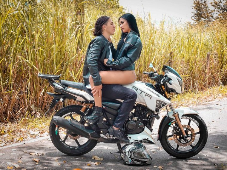 TravisandChloe's profile - Image n°0