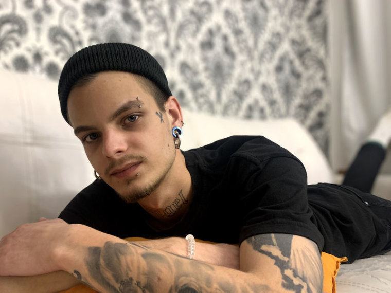 TrentCassian's profile - Image n°0
