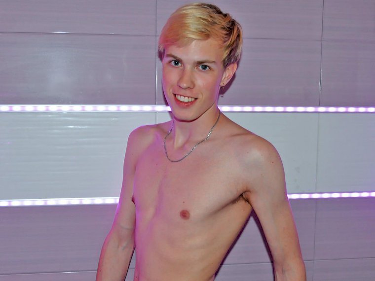TwinkYarle's profile - Image n°1