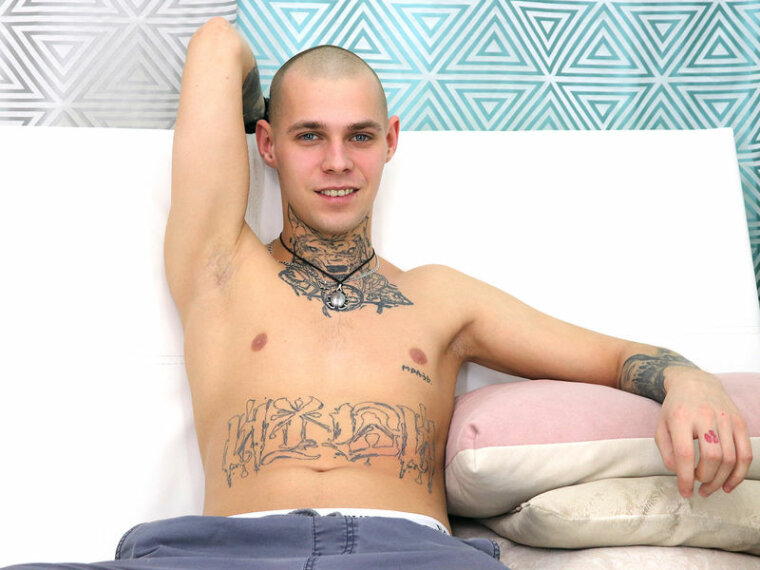 Profil de TylerRajWoodrow - Photo n°0