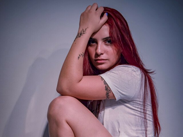 VioletaLewis's profile - Image n°1