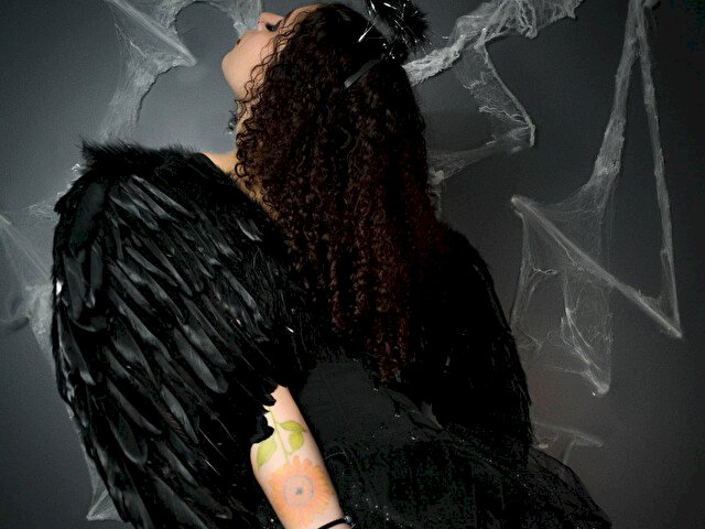 ValeryScott's profile - Image n°2