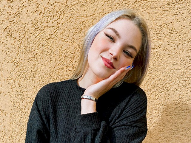 VanessaLu's profile - Image n°4