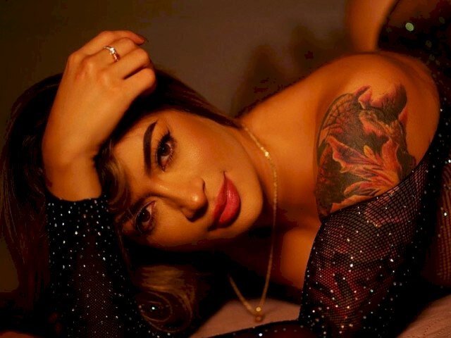 VickyRoman's profile - Image n°0