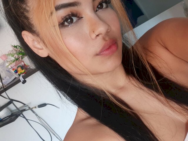 VioletBrown's profile - Image n°0