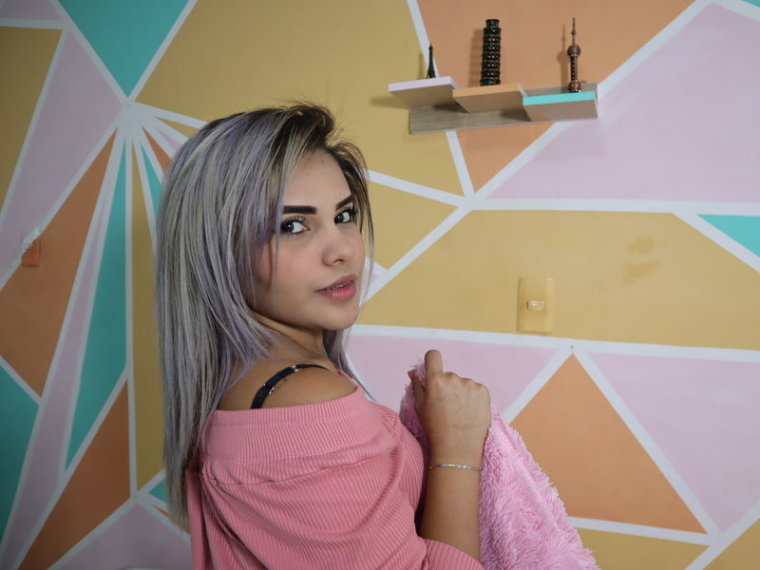 ValentinaFlores's profile - Image n°0