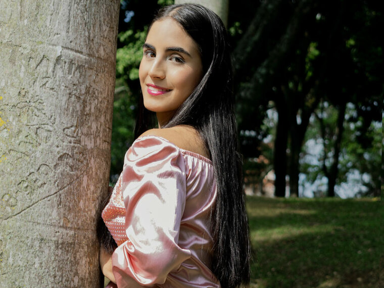 Valeriethomson's profile - Image n°0