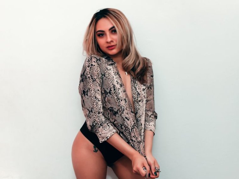 ValyaHamilton's profile - Image n°0
