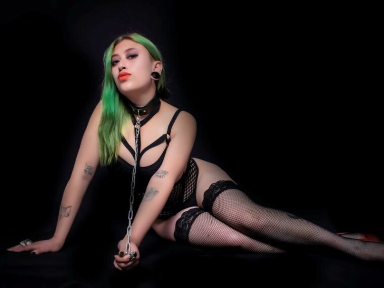 VioletMorelli's profile - Image n°0
