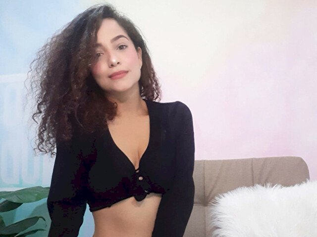 WhitneyP's profile - Image n°2