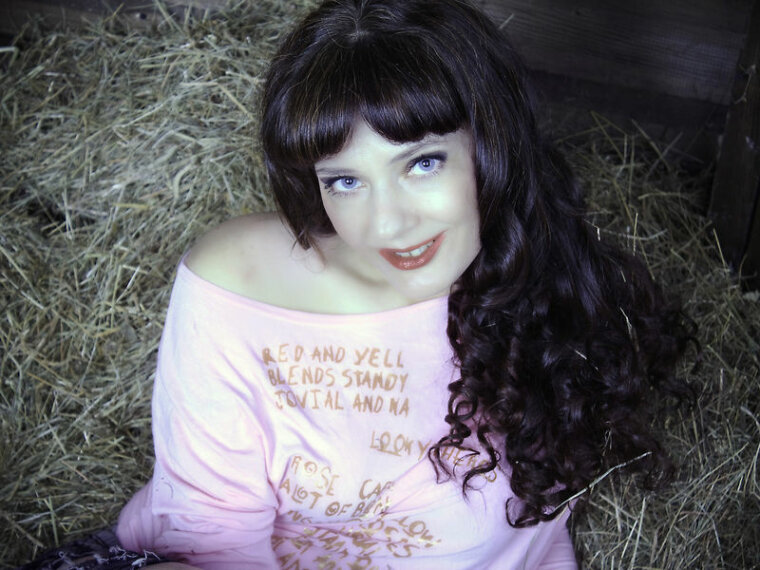 Profil de WetRosePetalsXX - Photo n°0