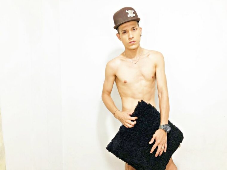 xanderlatinhott's profile - Image n°0